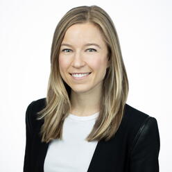 Photo Image of Carolyn Ganon