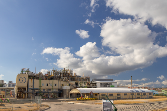 Greening Hydrogen: Challenges, Innovations, and Opportunities
