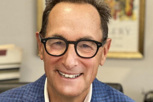 Josh Sapan headshot