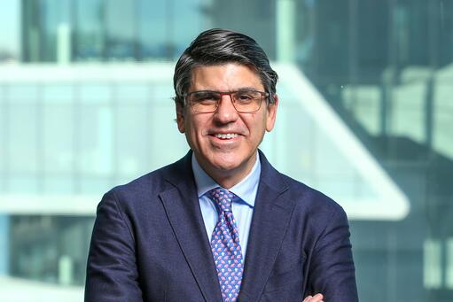 Professor Tano Santos